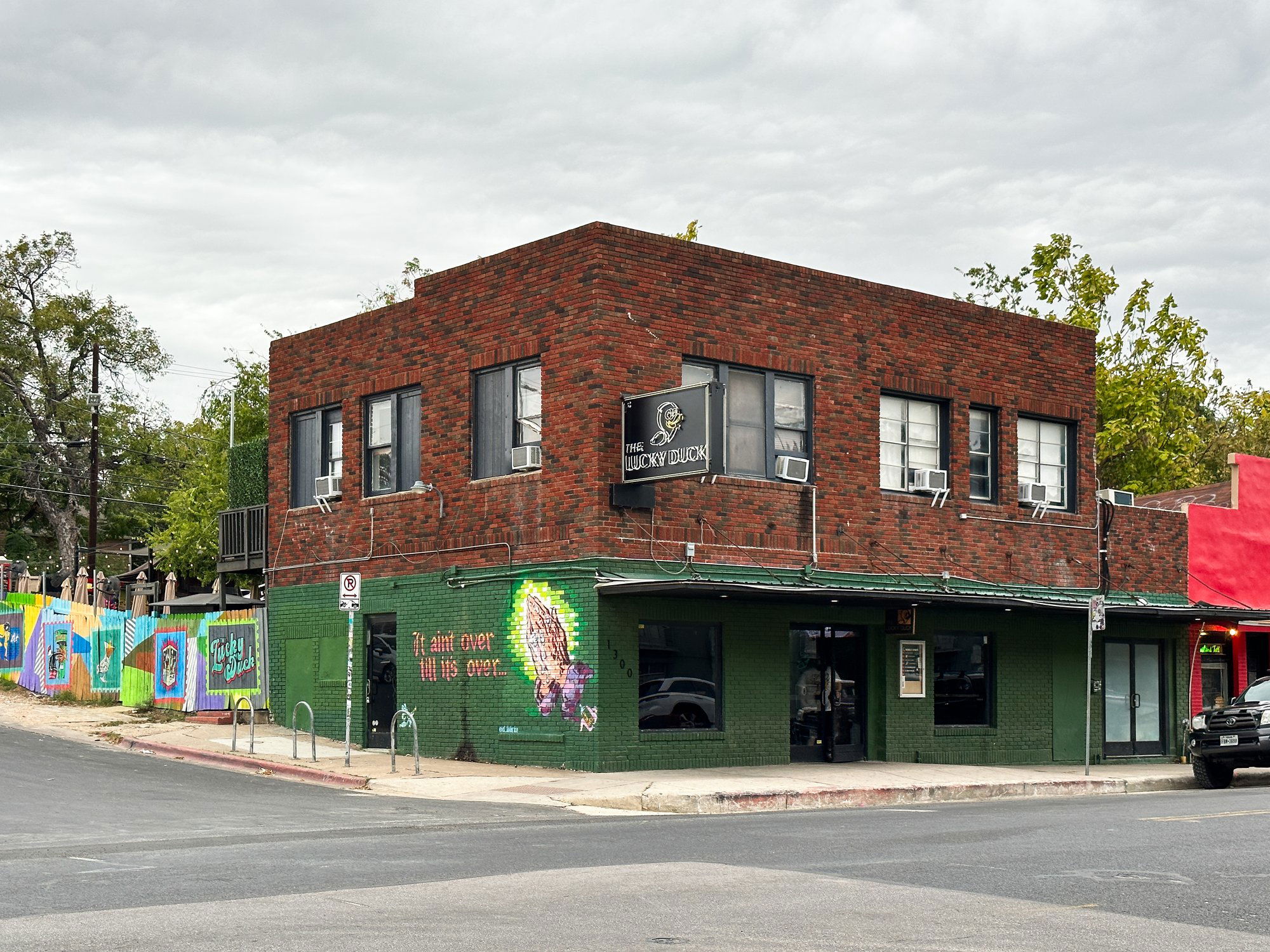 The Lucky Duck, Bar in Austin