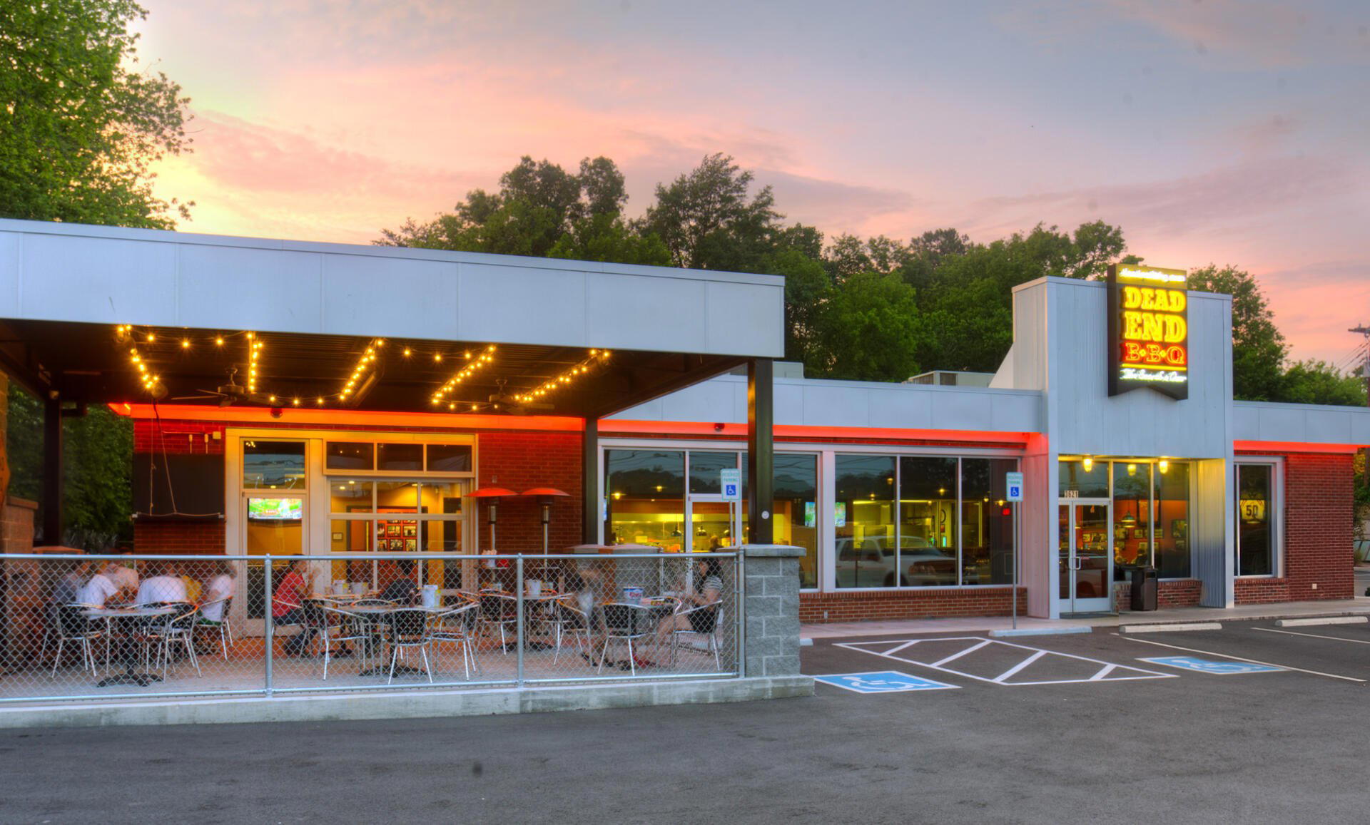 Dead End BBQ bar in Knoxville