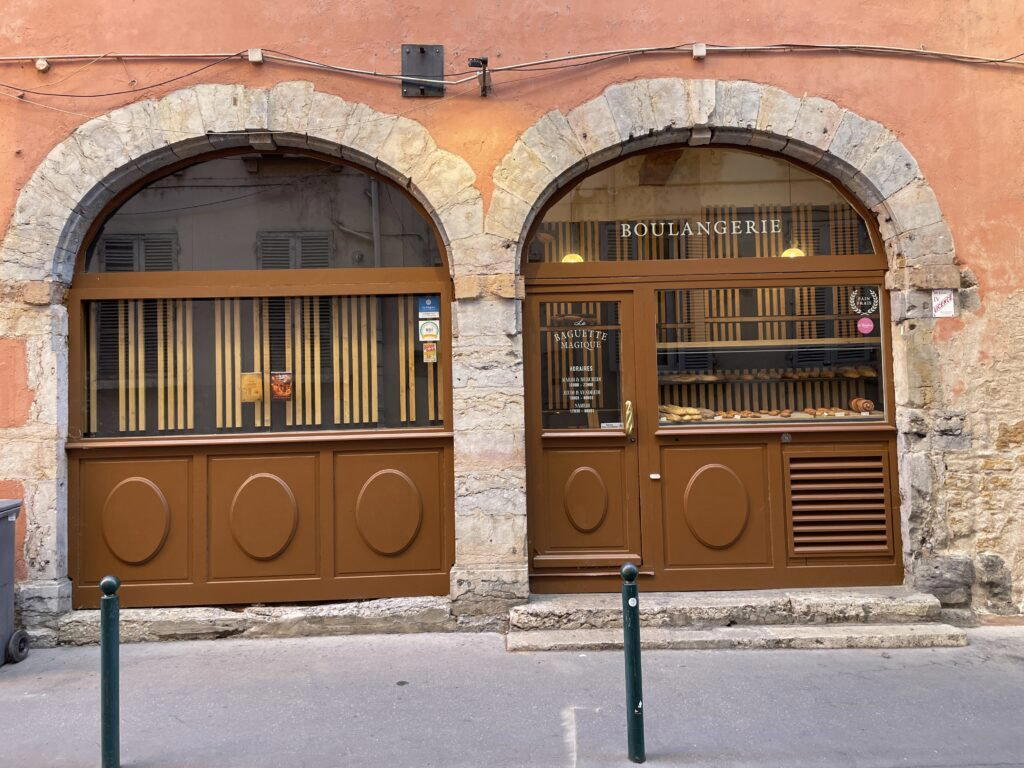 La Baguette Magique bar in Lyon
