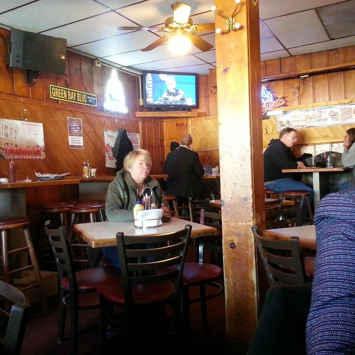 Oakcrest Tavern, Madison, United States