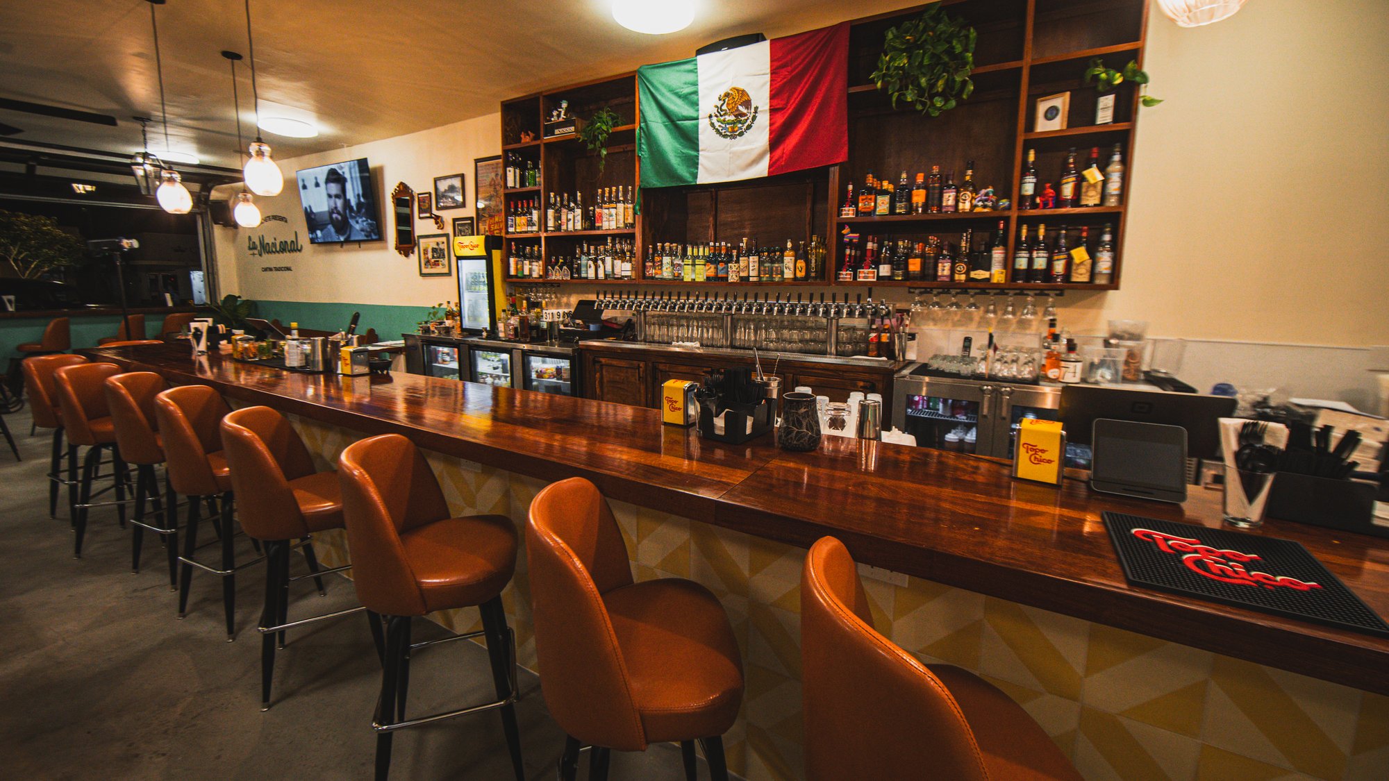 La Nacional, Bar in Chula Vista