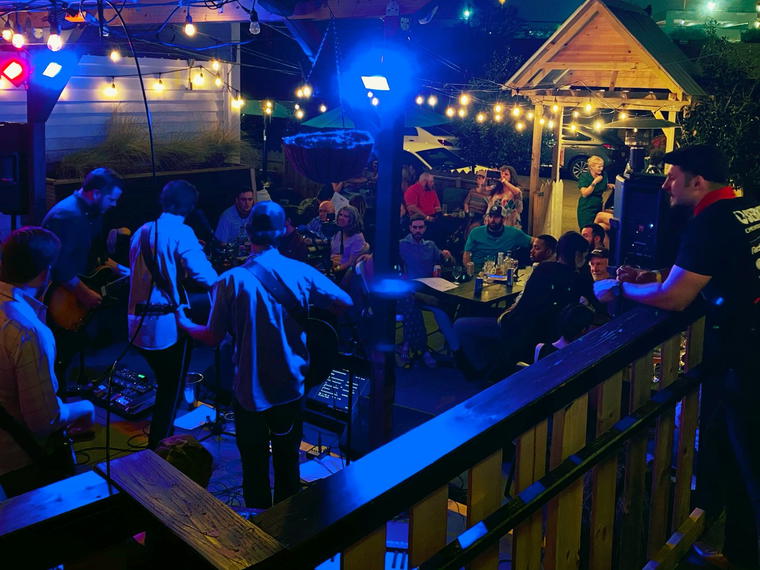 Hideaway on Lee, Lafayette, United States