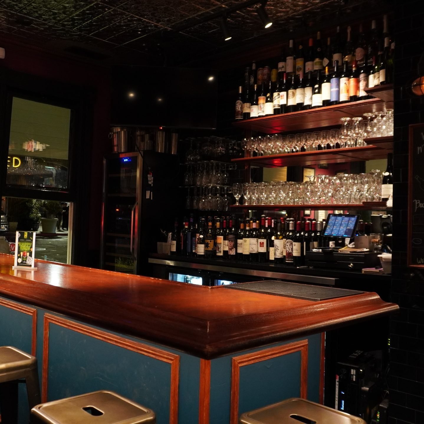 M WINEHOUSE, Bar in San Diego