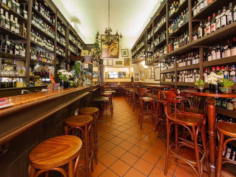 Enoteca Historical Faccioli - Enoteca Storica Vini Naturali, Bologna, Italy