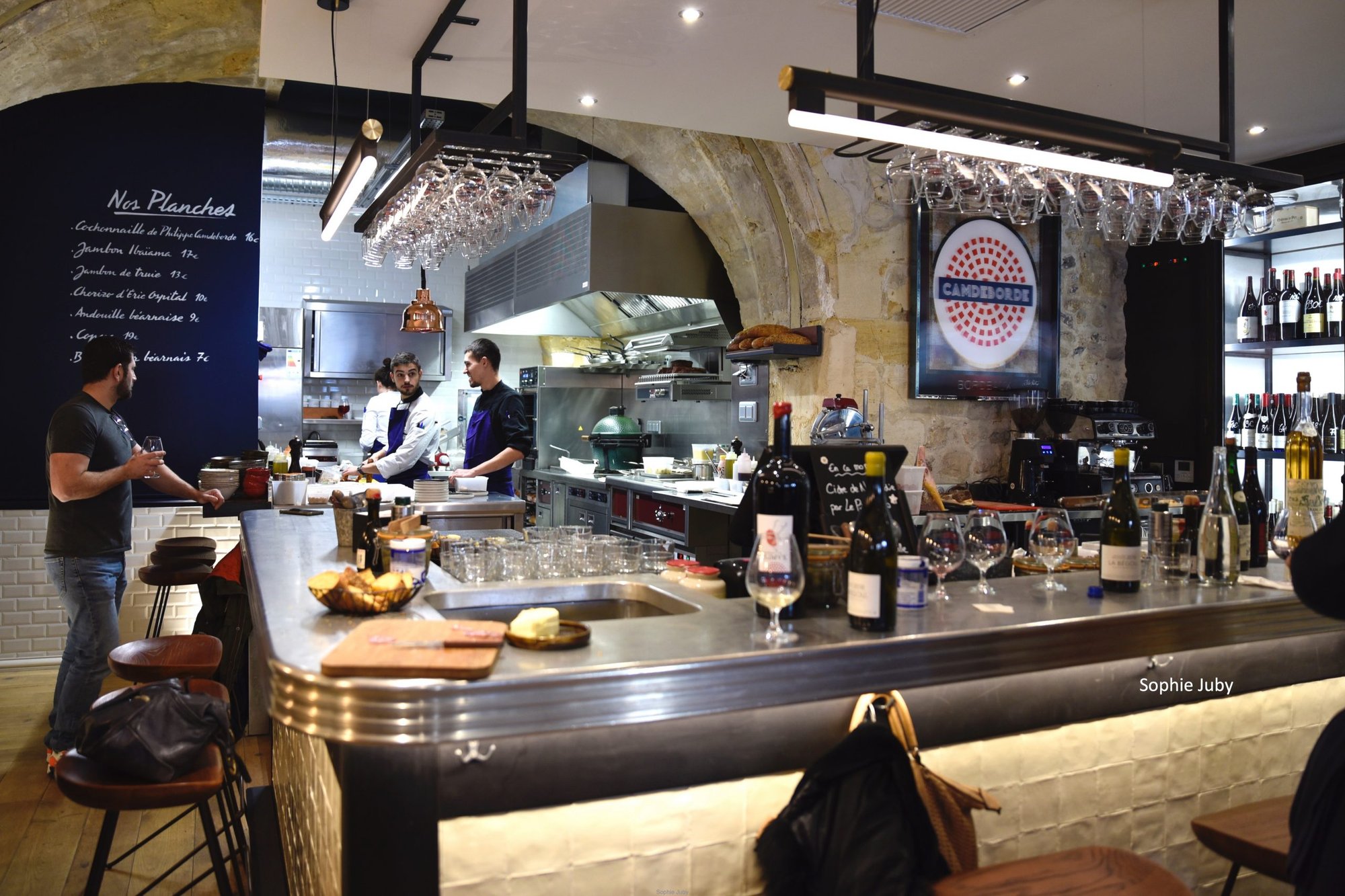 L'avant Comptoir du Palais bar in Bordeaux, France