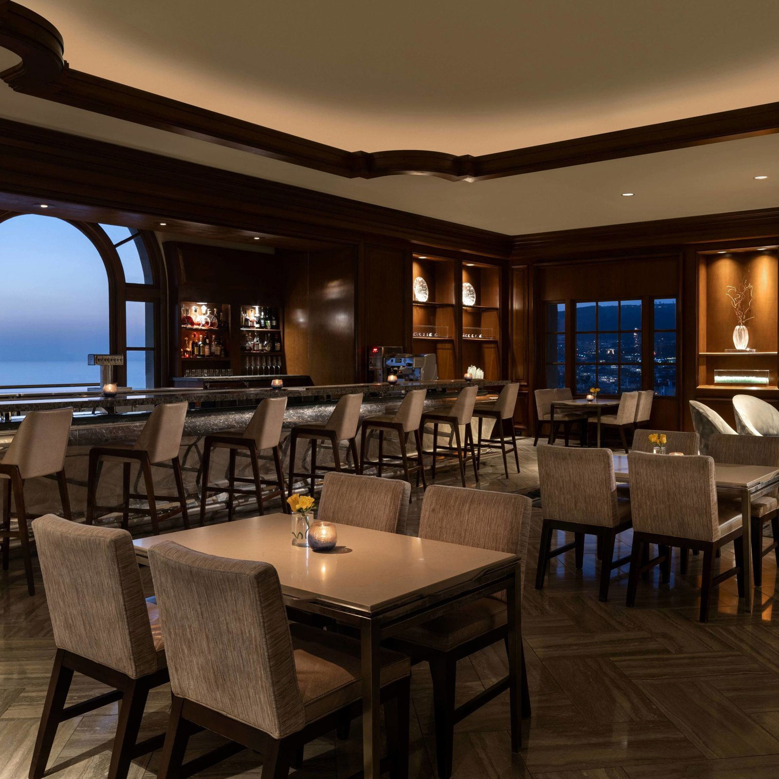 RITZ Lobby Bar, Bar in Dana Point