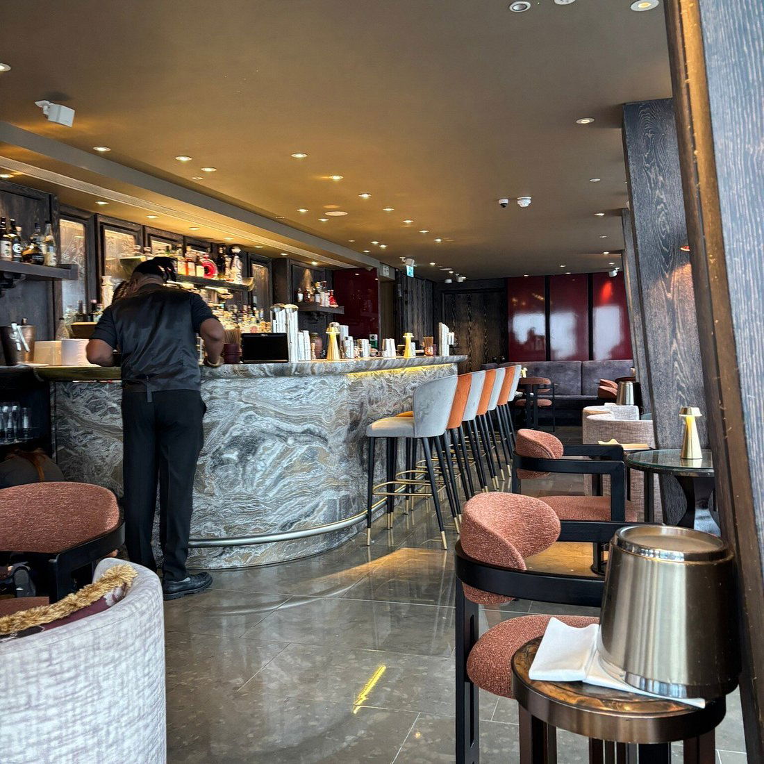 GŎNG, Bar in London
