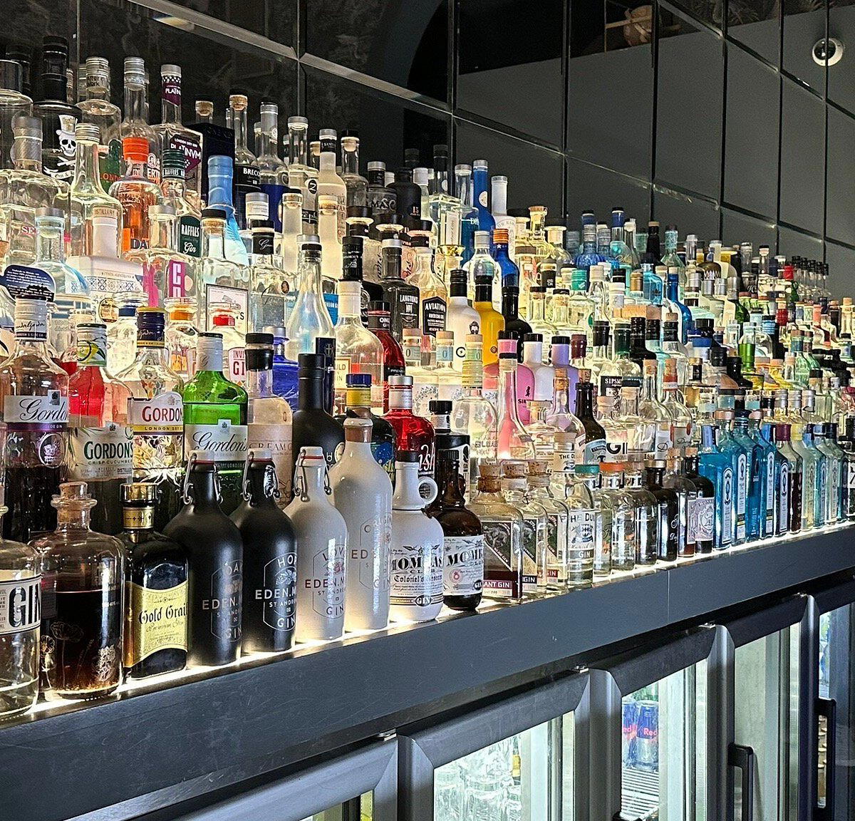 The Gin House bar in Porto