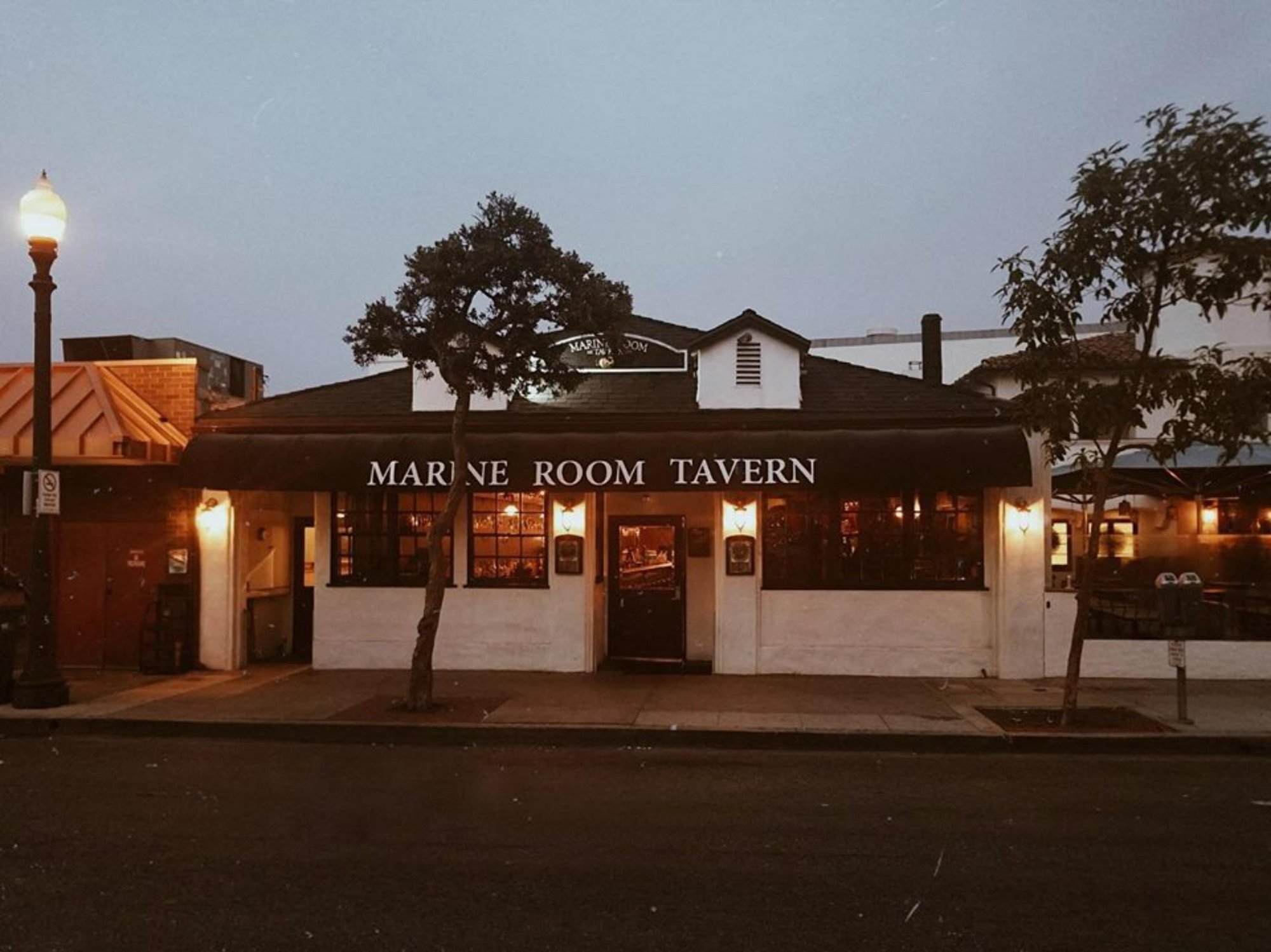 Marine Room Tavern bar in Laguna Beach, United States