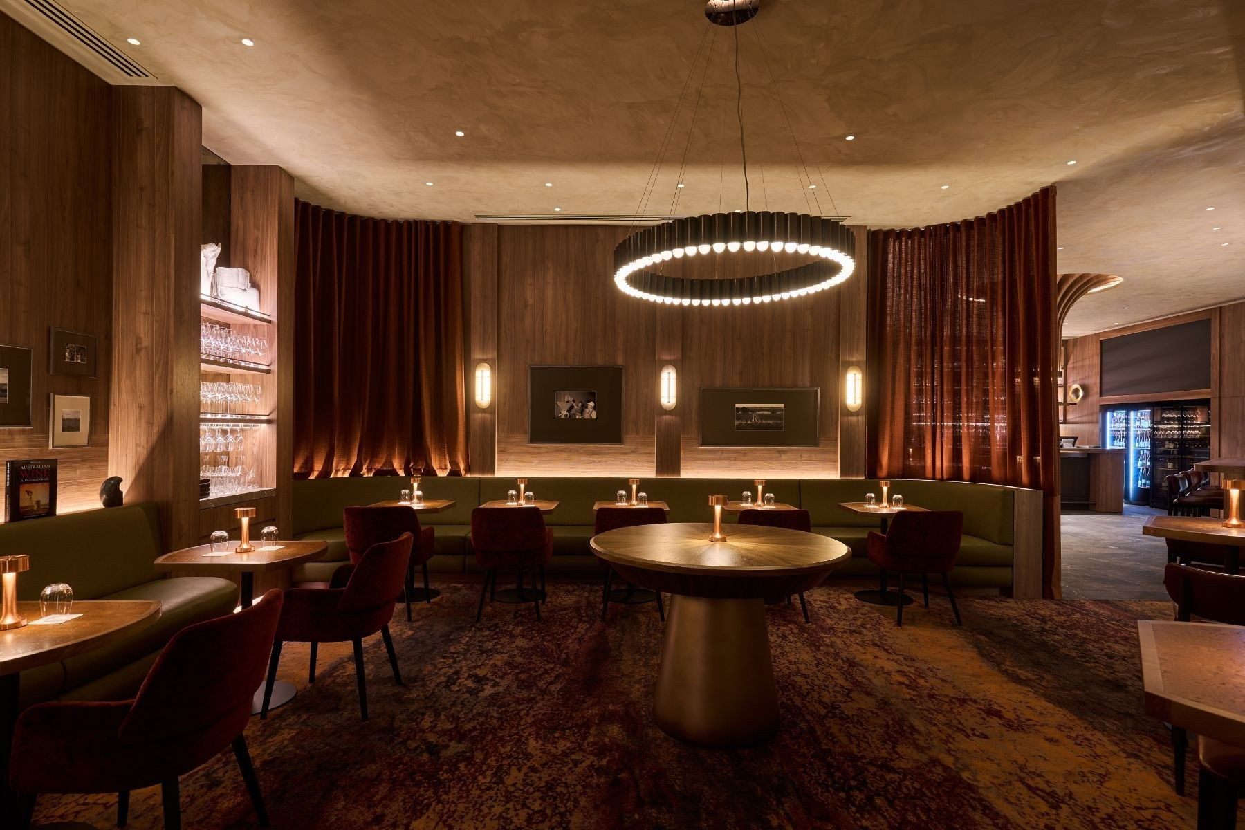 Gladstones, Bar in Perth