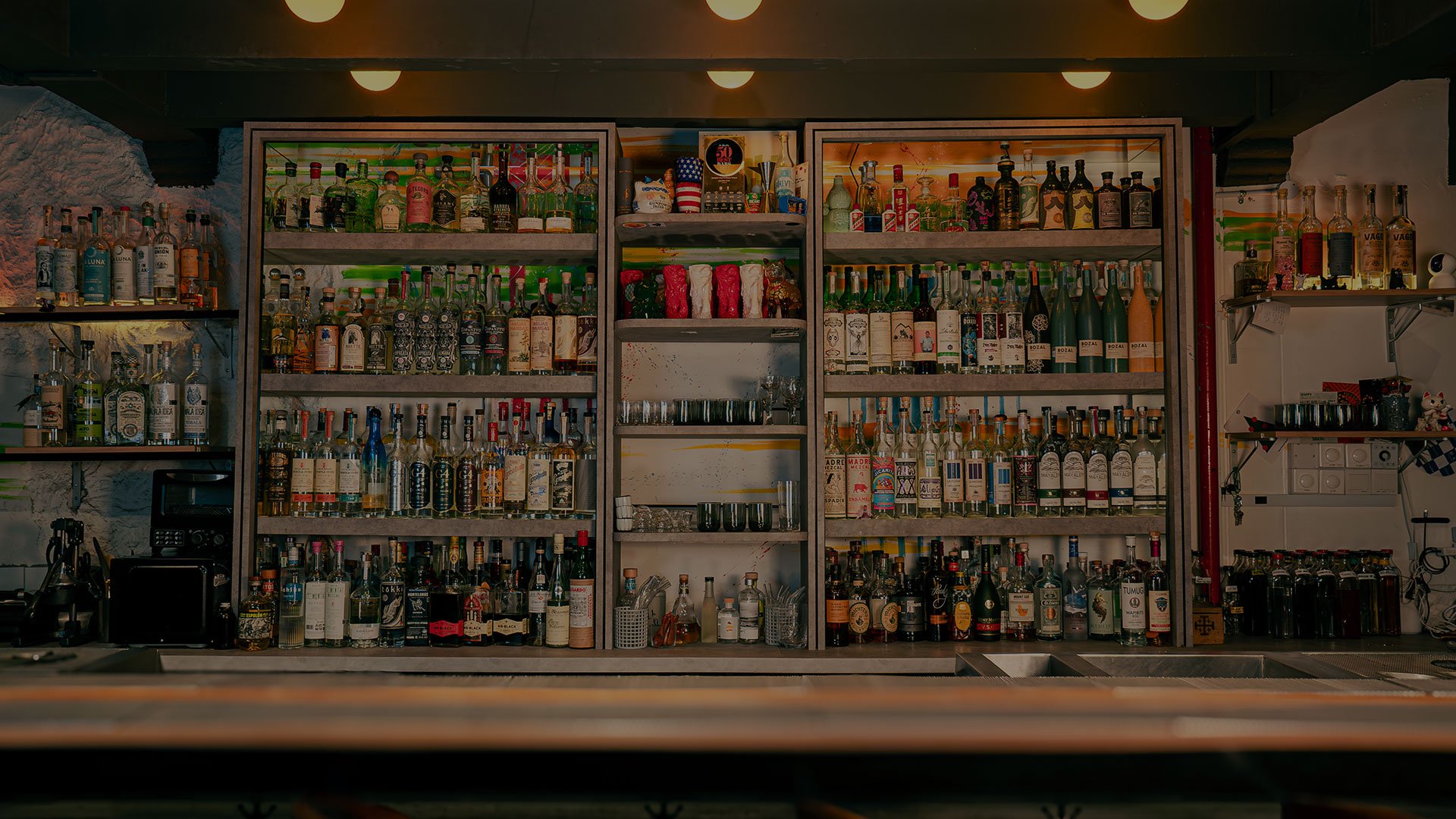Cat Bite Club bar in Singapore