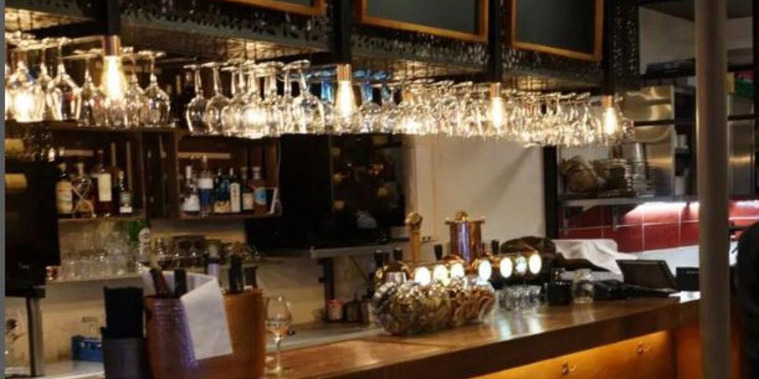 Le Blanc Valet bar in Geneva