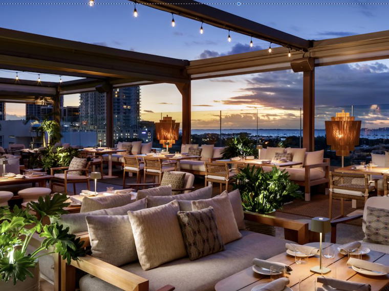 Level 6 Rooftop Restaurant Miami, Miami, United States