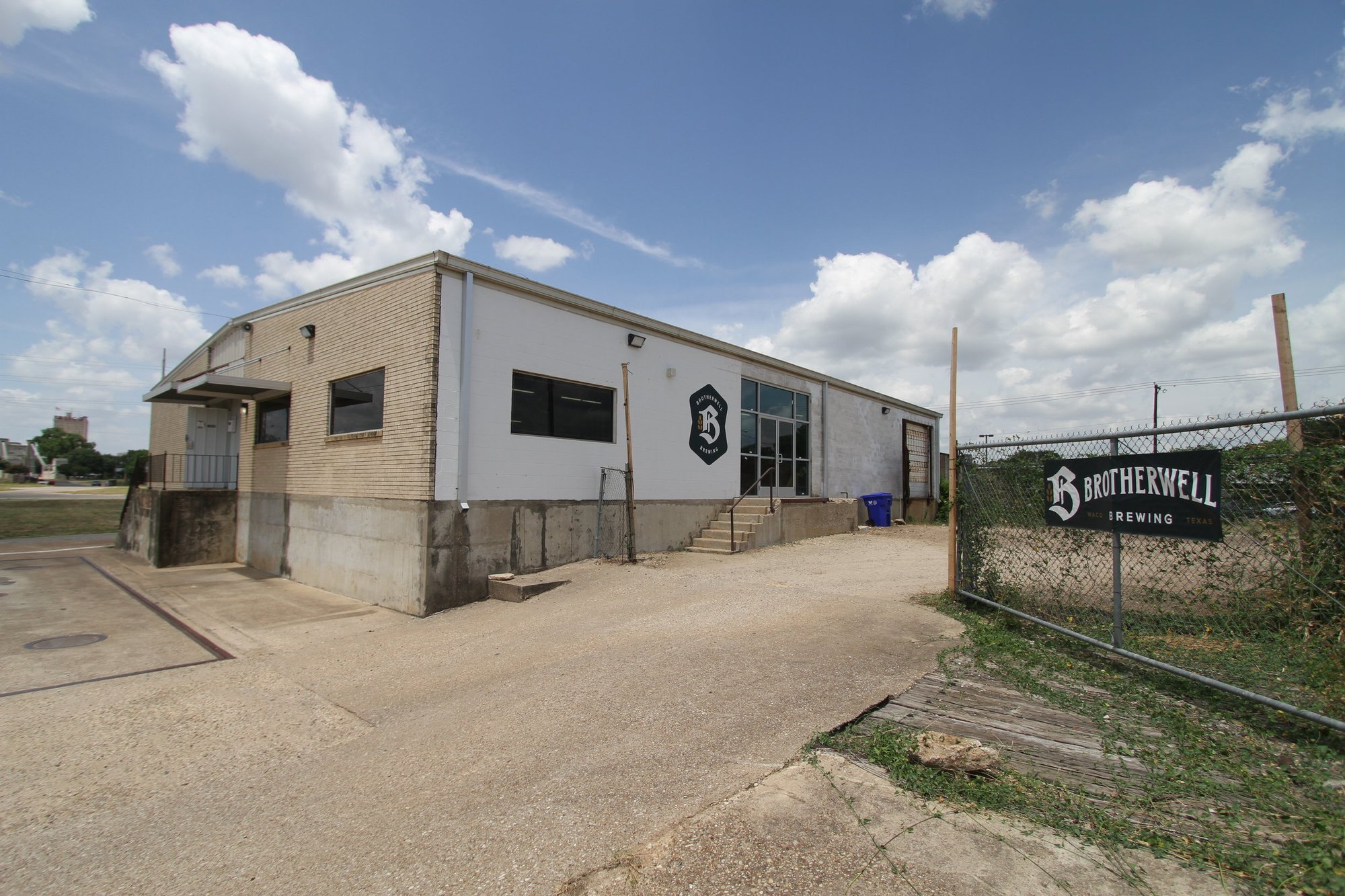 Brotherwell Brewing bar in Waco, United States