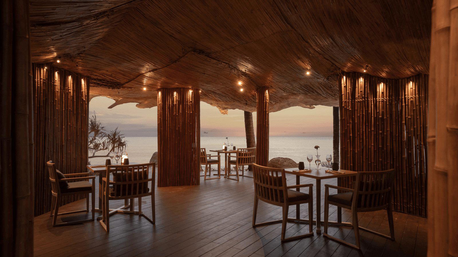 Aqua Bar and Lounge bar in Phu Quoc