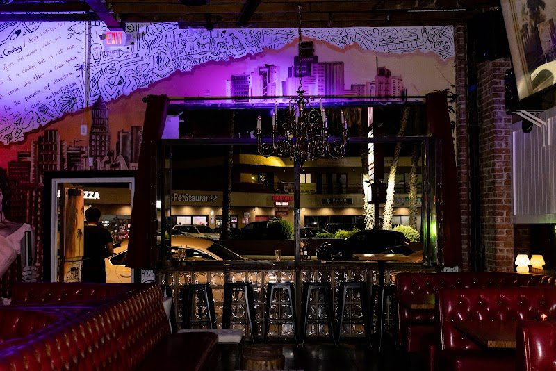 Backstage Bar & Grill, Bar in Culver City