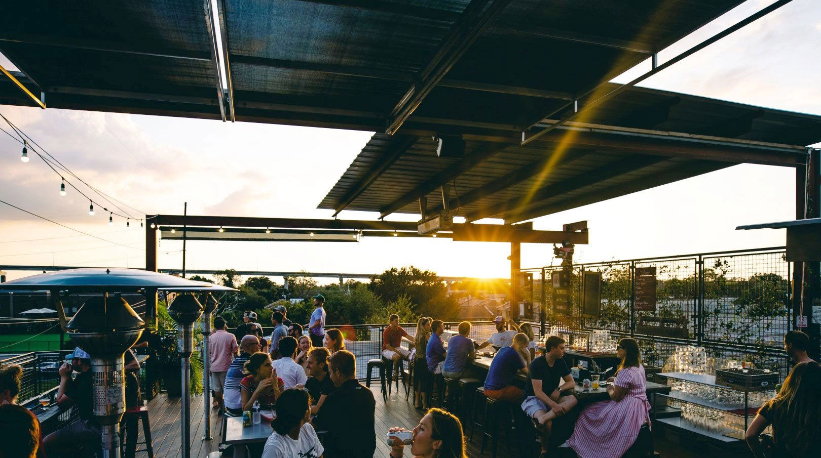Revelry Brewing Co, Bar in Charleston