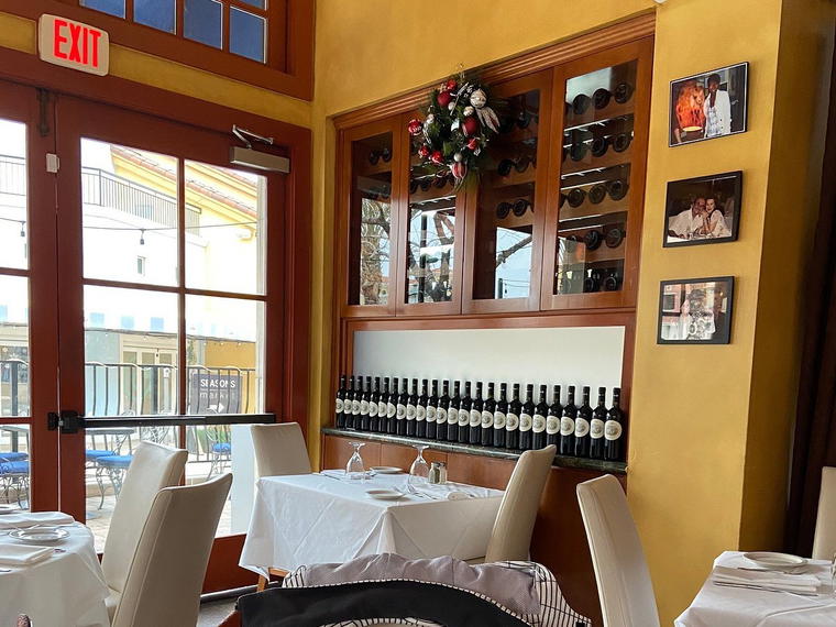 Luna Rossa, Henderson, United States