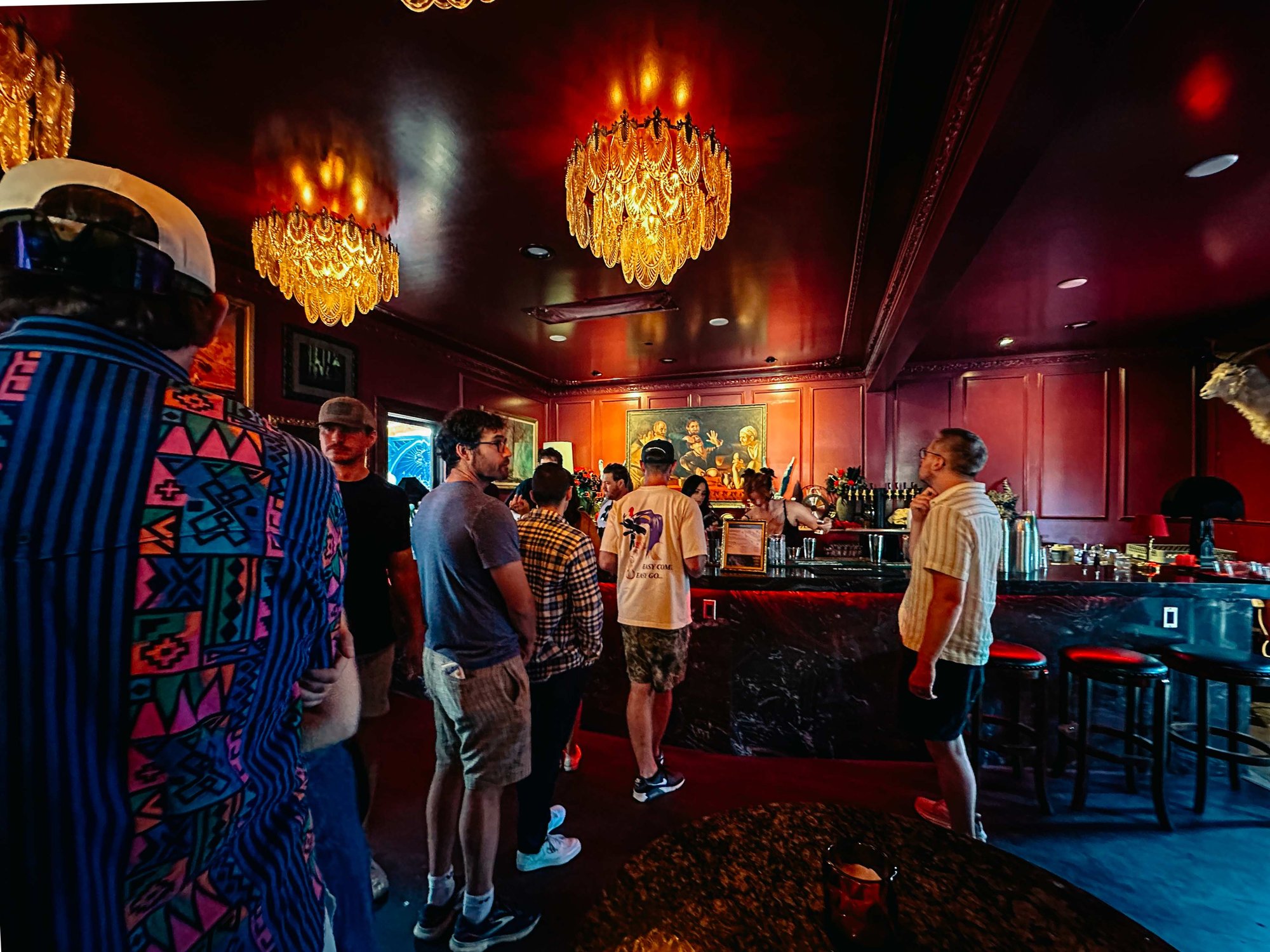 Twist of Fate, Bar in Seattle