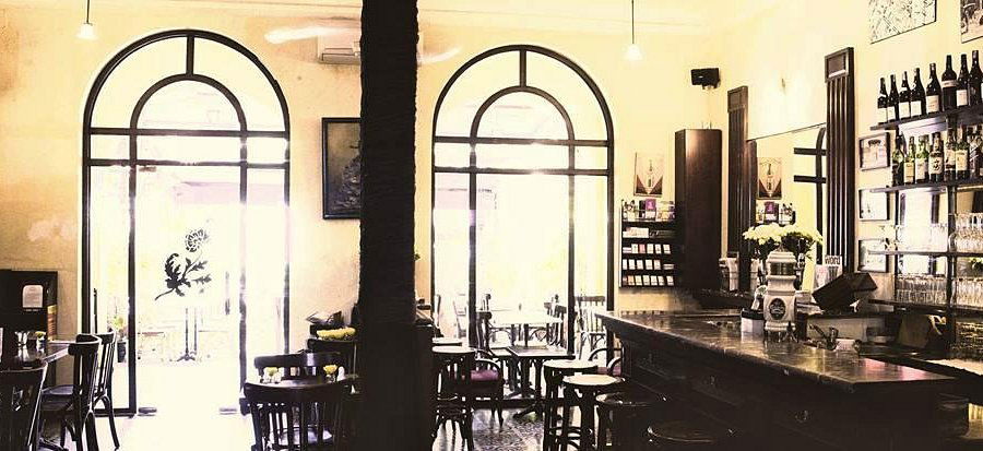 The Refinery Bar, Bar in Hoi An
