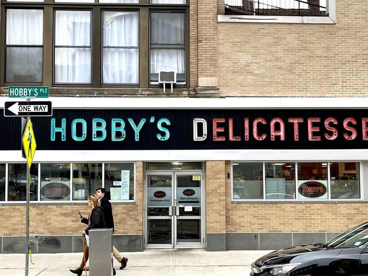 Hobby's Delicatessen & Restaurant, Newark, United States