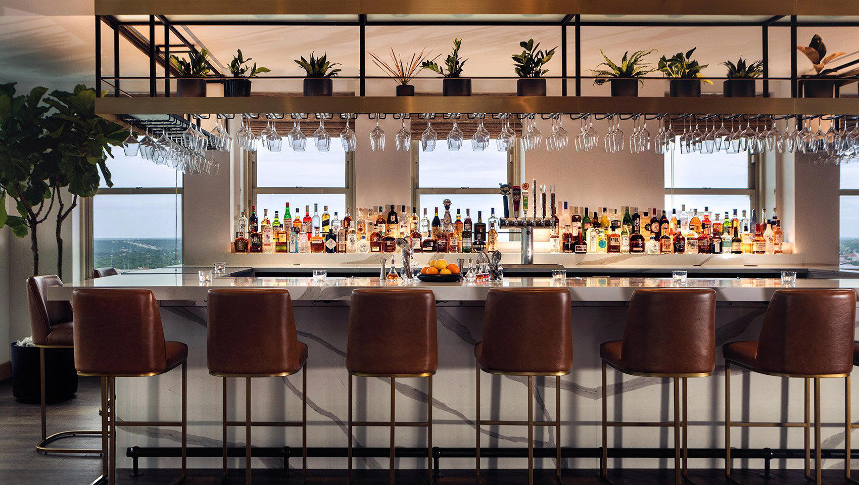 Refinery 714 bar in Fort Worth, United States