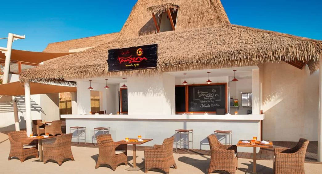 Tanzerin, Bar in Doha