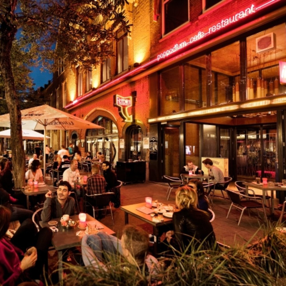 Altijd in de buurt, Bar in Rotterdam