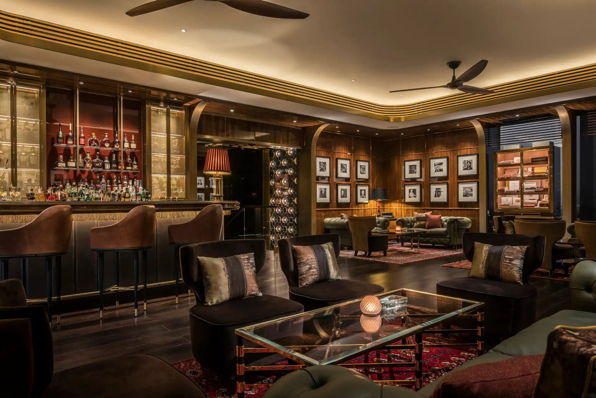 Churchill Club, Bar in Dubai