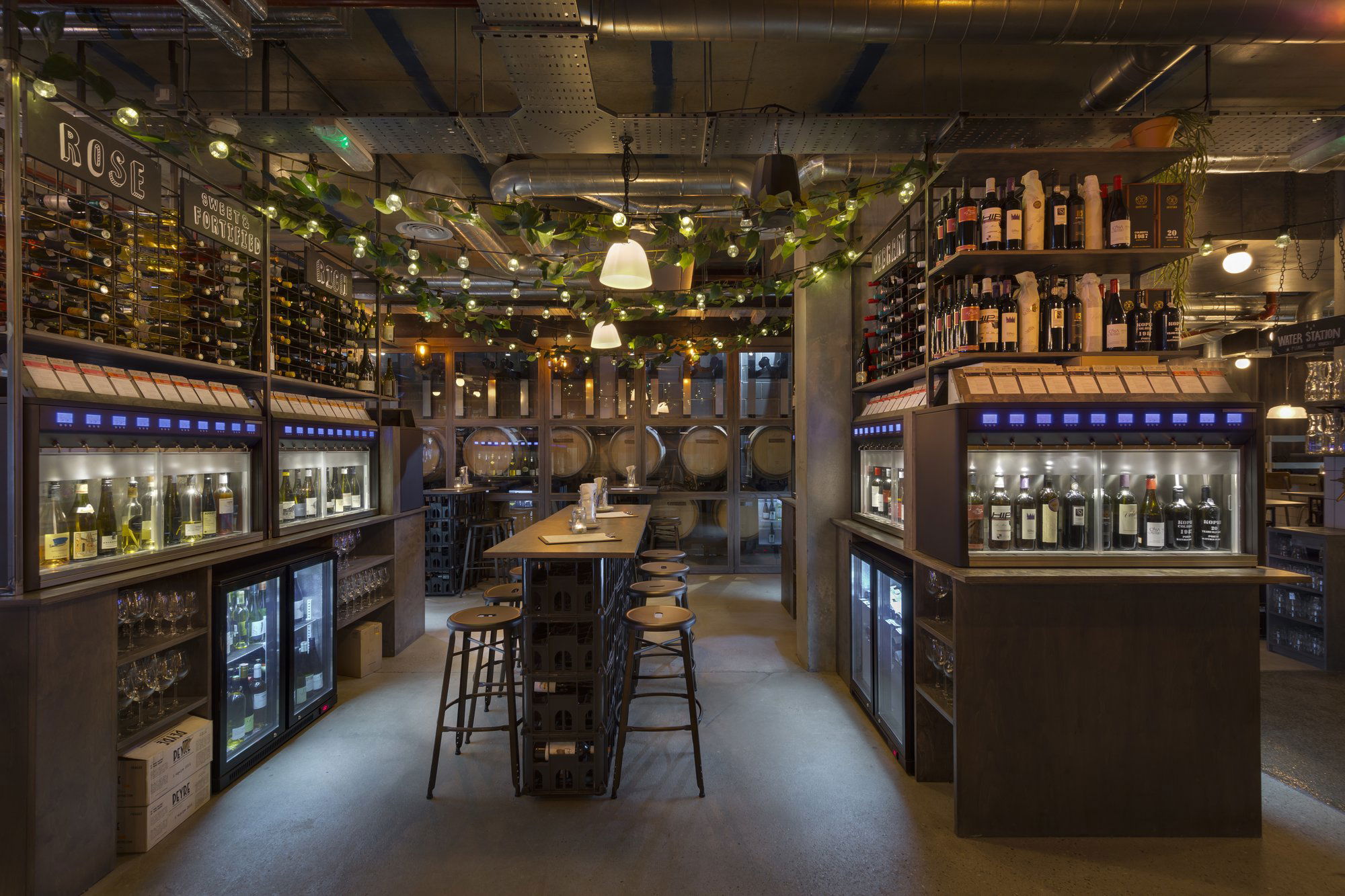 Vagabond Wines, Bar in London