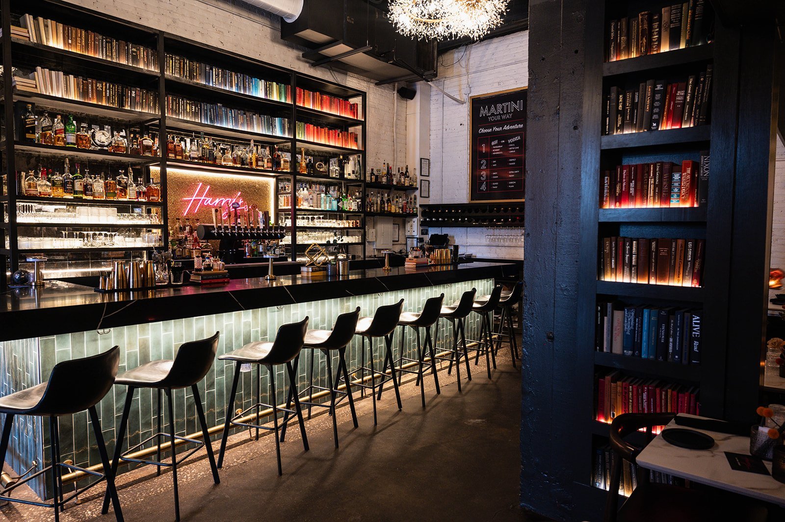 Historic Hofheimer Building bar in Richmond, United States