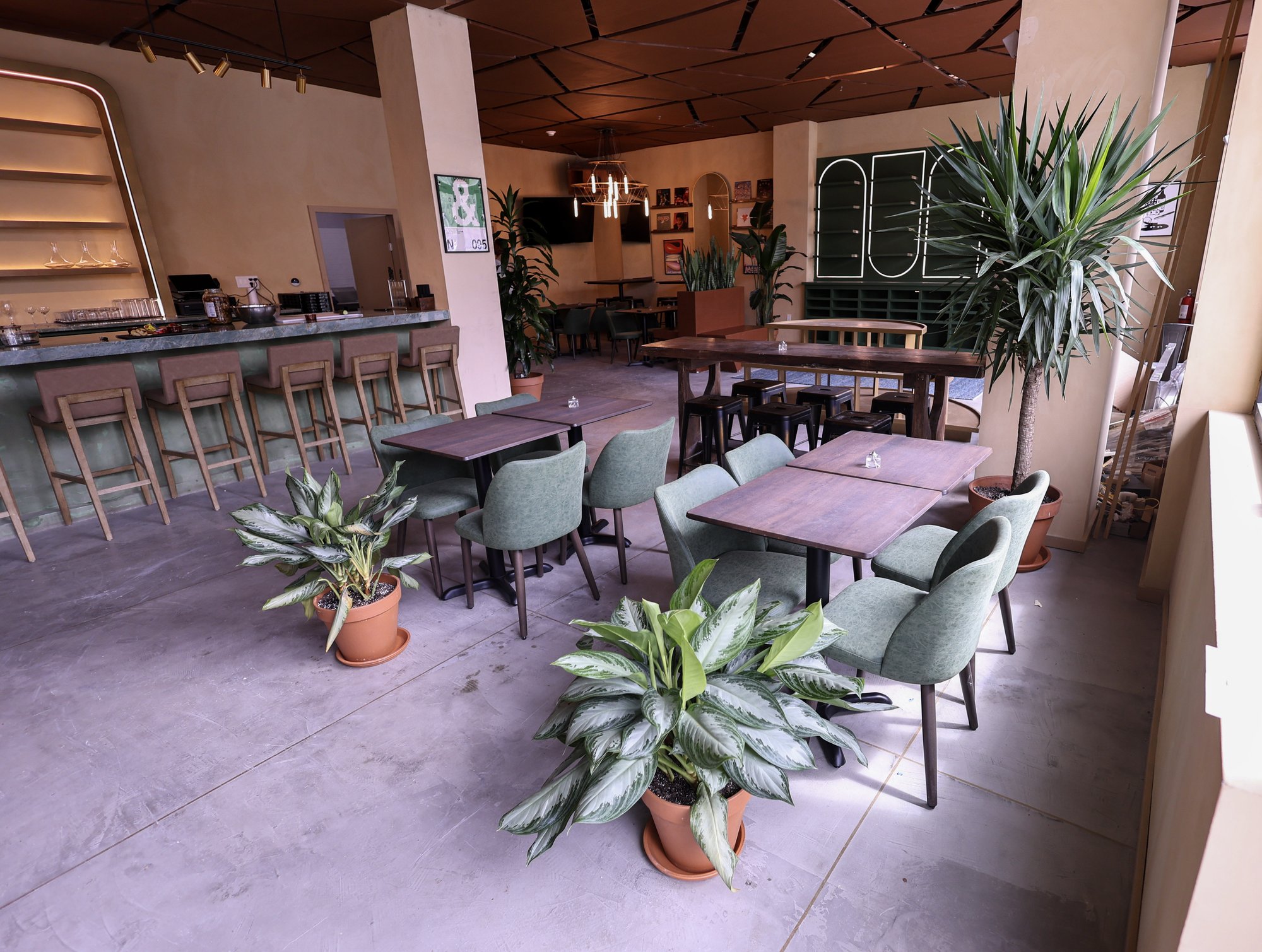 Consigliere bar in Newark, United States