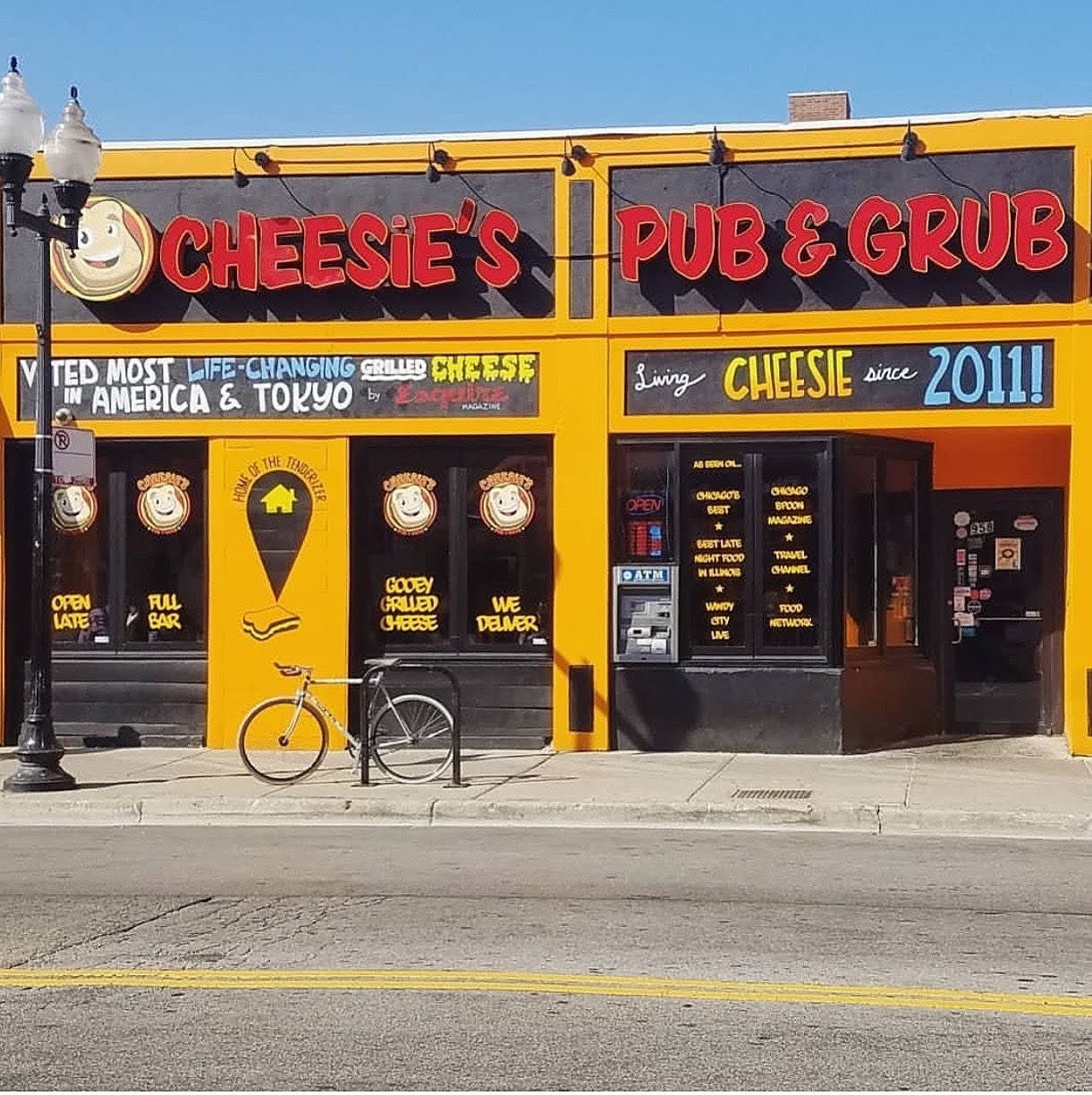 Cheesie's Pub & Grub - Lakeview bar in Chicago, United States