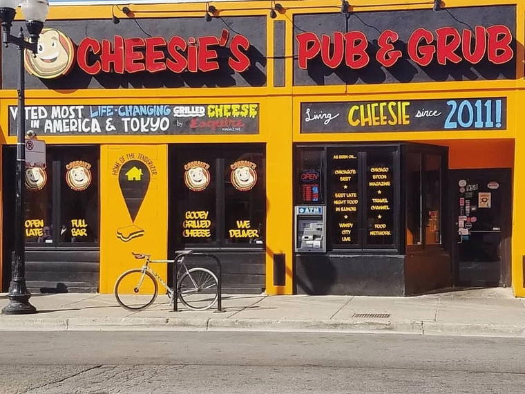 Cheesie's Pub & Grub - Lakeview, Chicago, United States