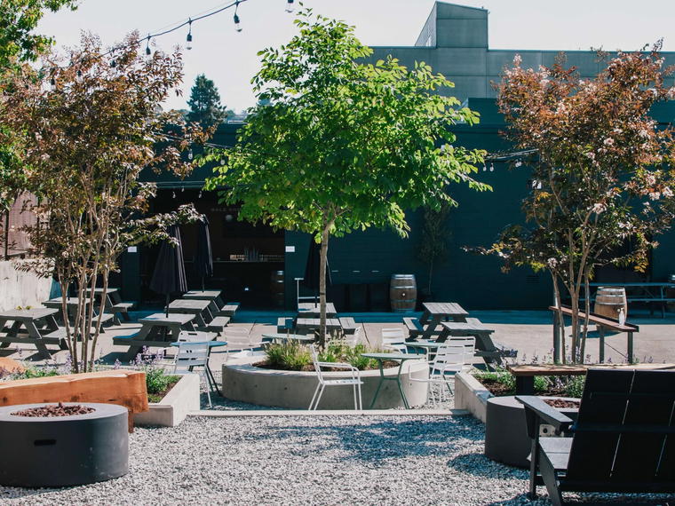 Bale Breaker & Yonder Cider Taproom, Seattle, United States