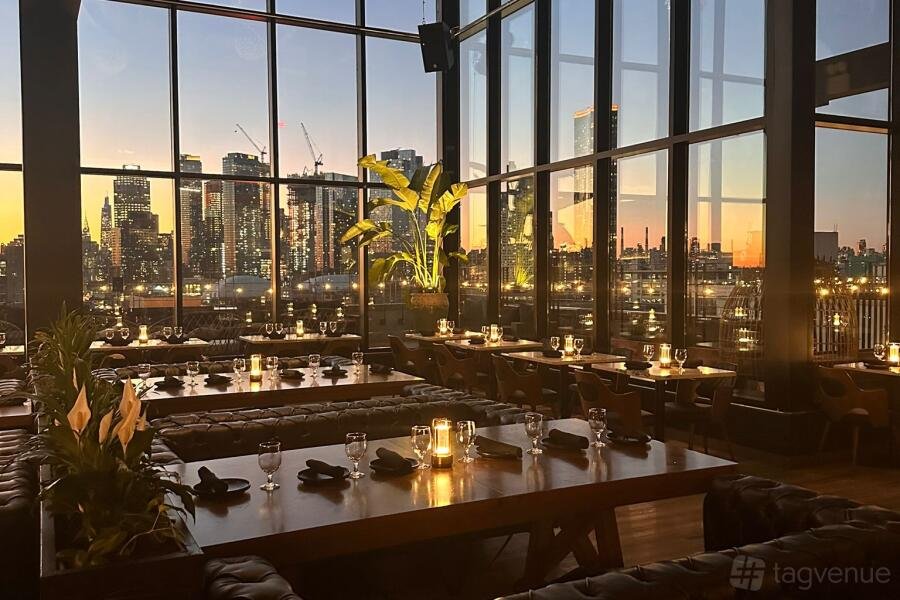 Lighthouse, Bar in New York City
