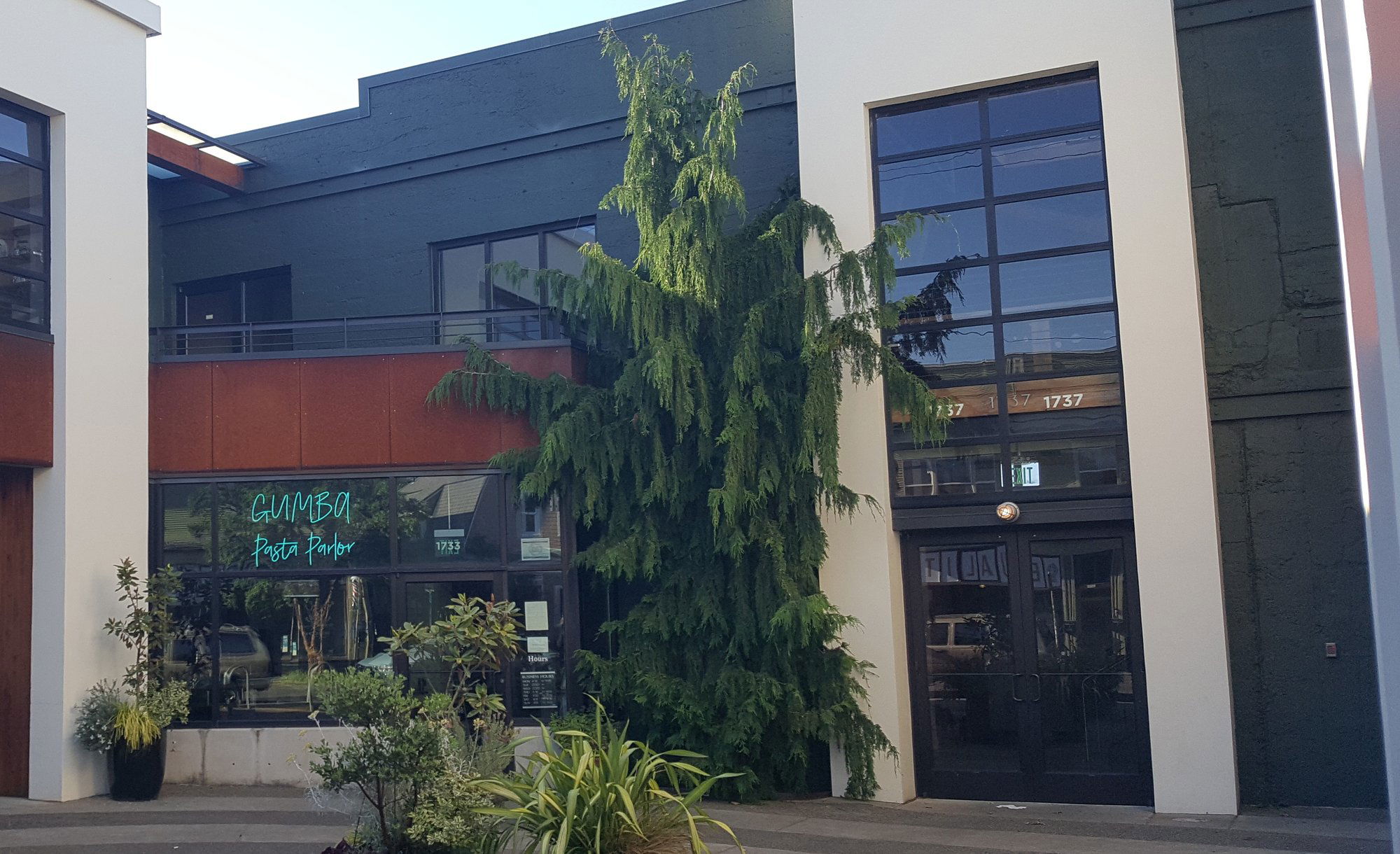 Gumba, Bar in Portland