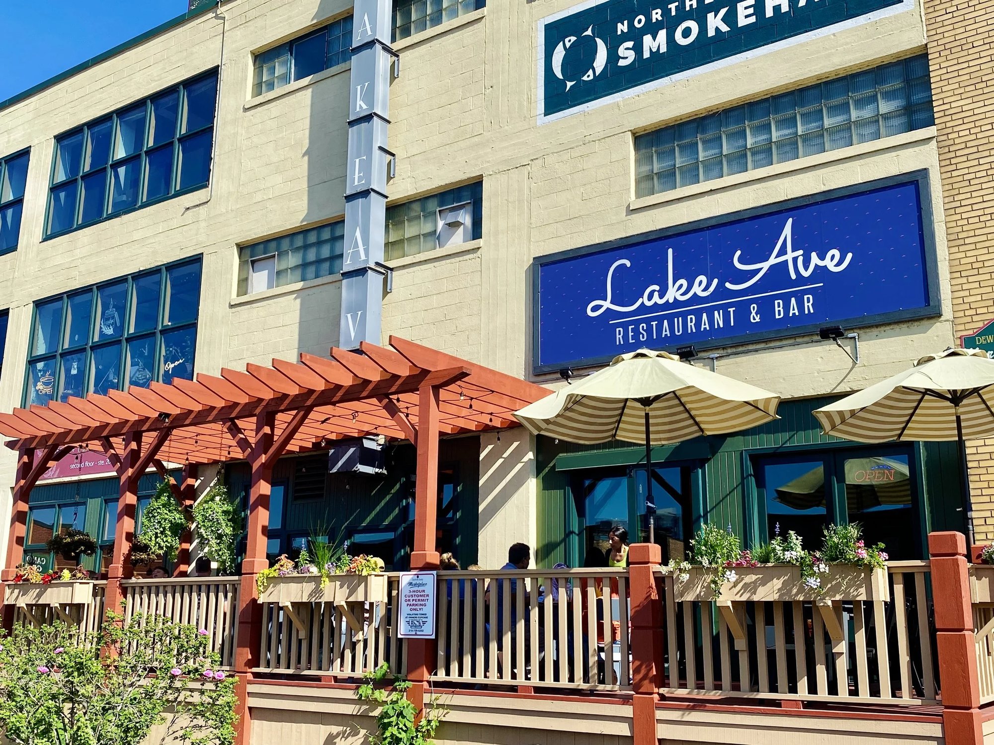 Lake Avenue Restaurant & Bar bar in Duluth, United States