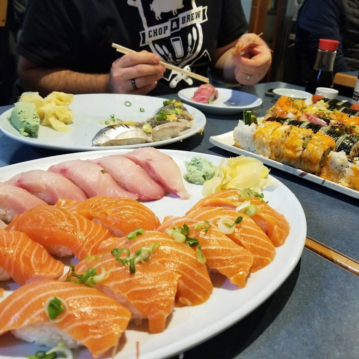Saburos | Sushi House Restaurant, Bar in Portland