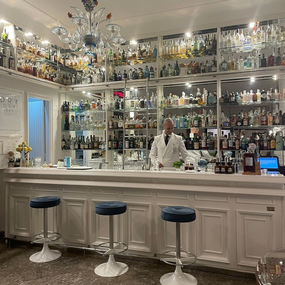 Dry Martini Sorrento