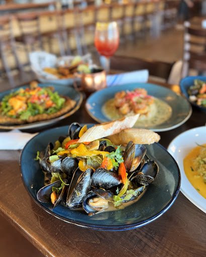 B2 Bistro + Bar