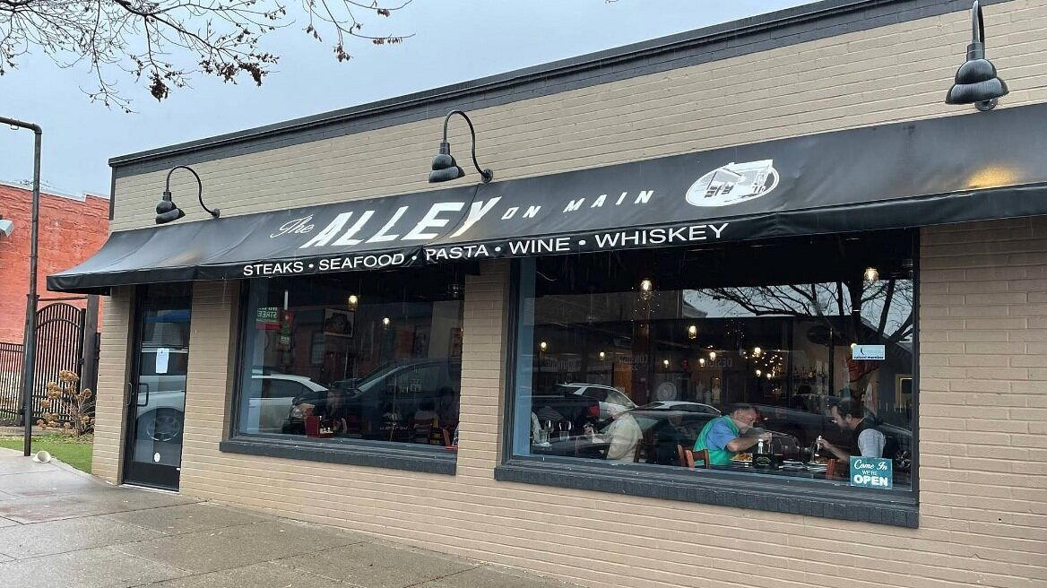 The Alley on Main bar in Murfreesboro