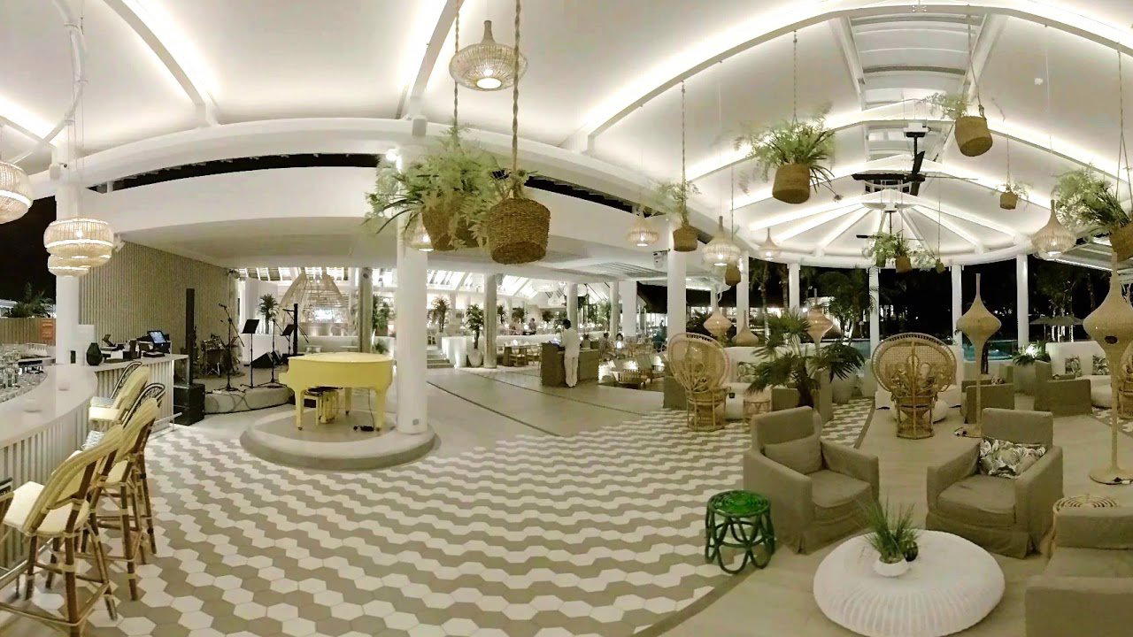 Palm Court Bar bar in Grand Gaube
