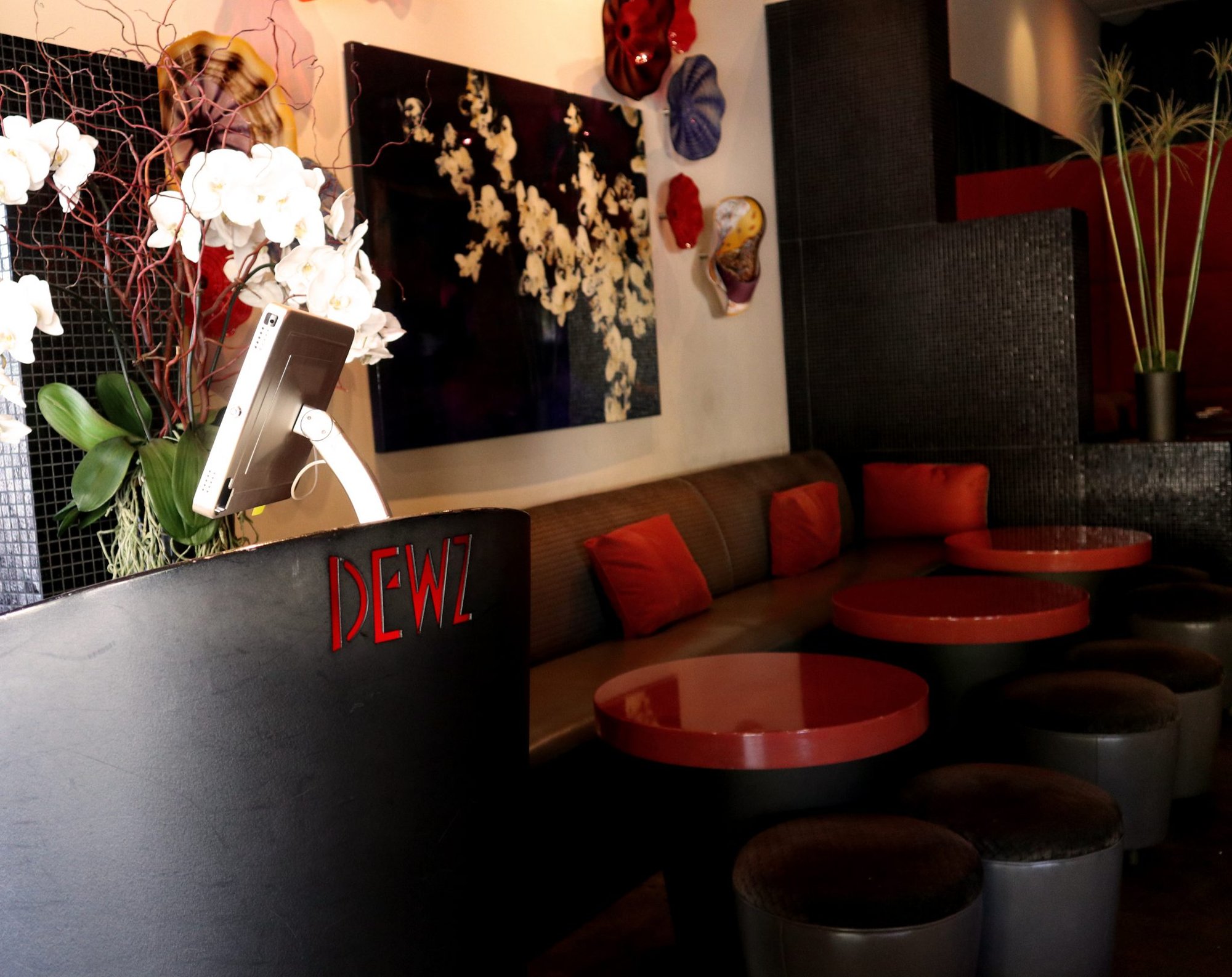 Dewz Restaurant