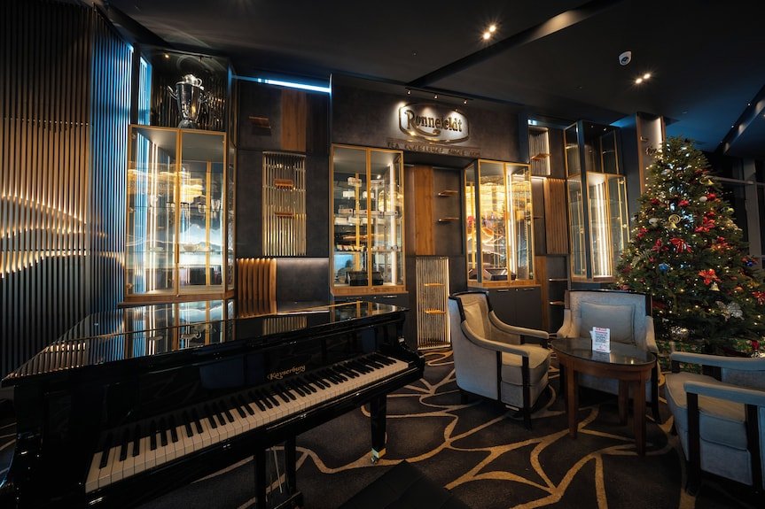 Blue Sky Lounge