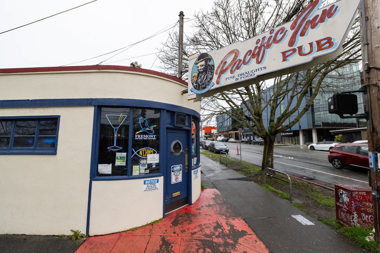 Pacific Inn Pub, Seattle, United States