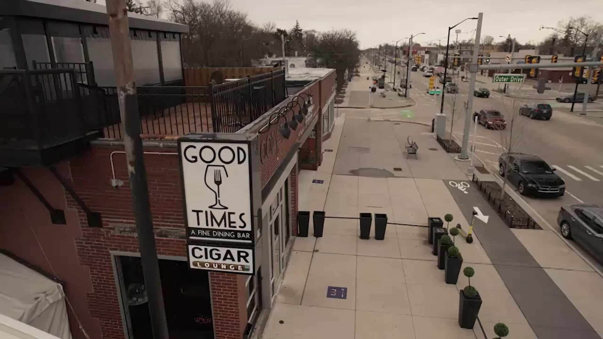 Good Times Restaurant & Cigar Lounge, Bar in Detroit
