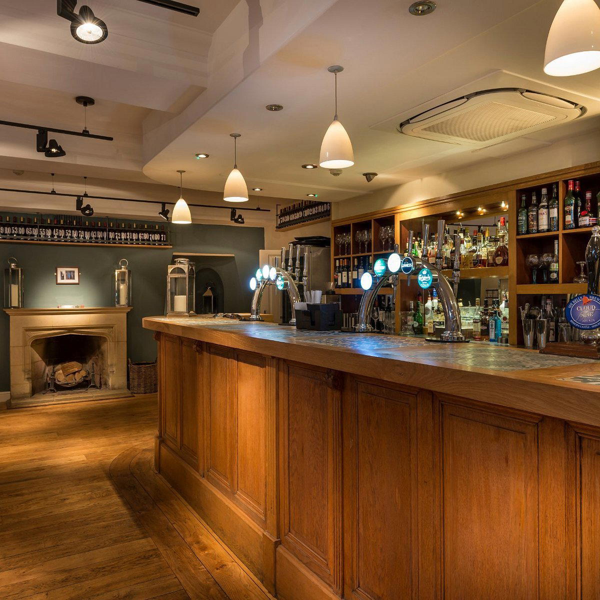 The Royal Oak Hotel bar in Welshpool