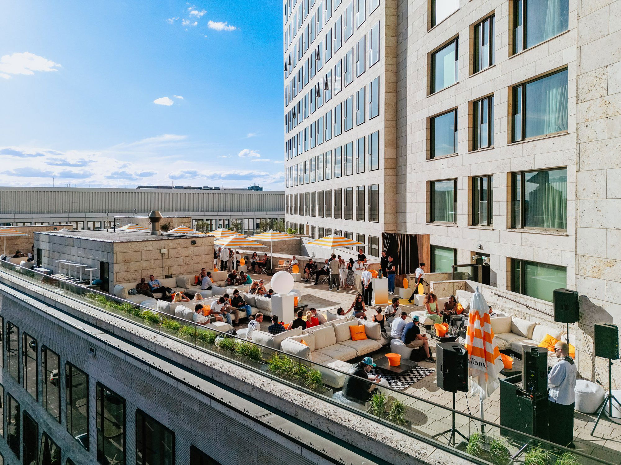 Serenity Rooftop im Waldorf Astoria Berlin, Bar in Berlin