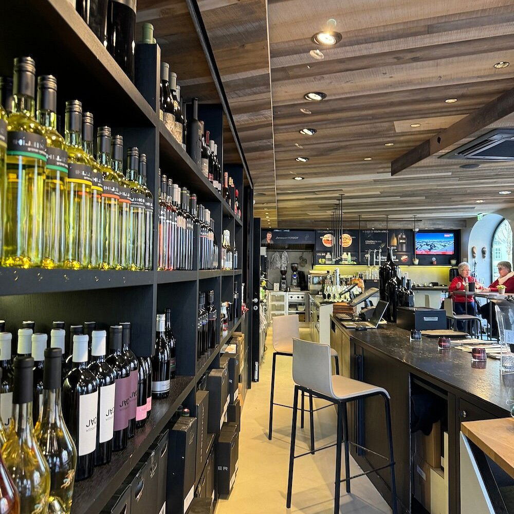 Leo Hillinger Wineshop & Bar Kitzbühel, Bar in Kitzbühel